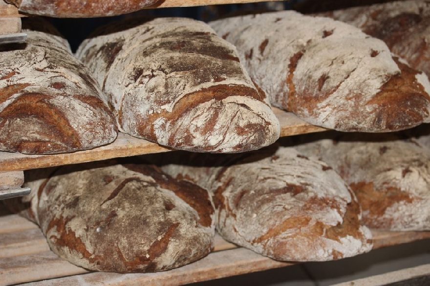 Вкусен хляб в най-добрите пекарни в Минато.